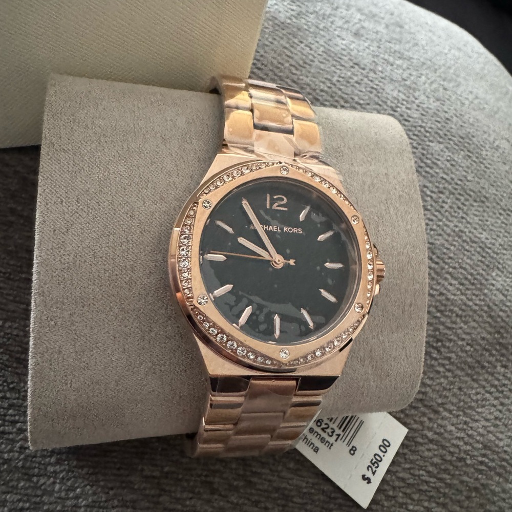 Michael Kors Women's Watch in Rose Gold with Black Dial